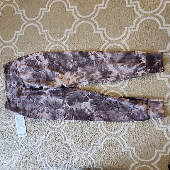 Lululemon Align Jogger NWT and Align T-Shirt EUC *Set - Picture 2 of 9